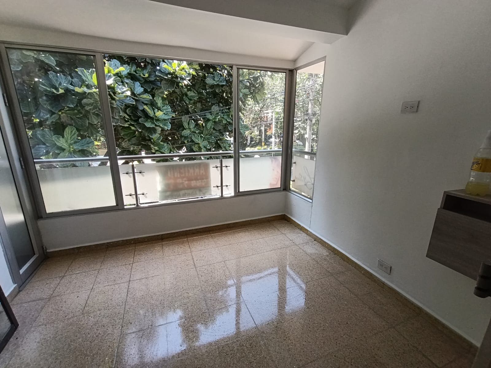 Casa Comercial en arriendo en La Castellana, Laureles, Medellín — foto 3 de 20