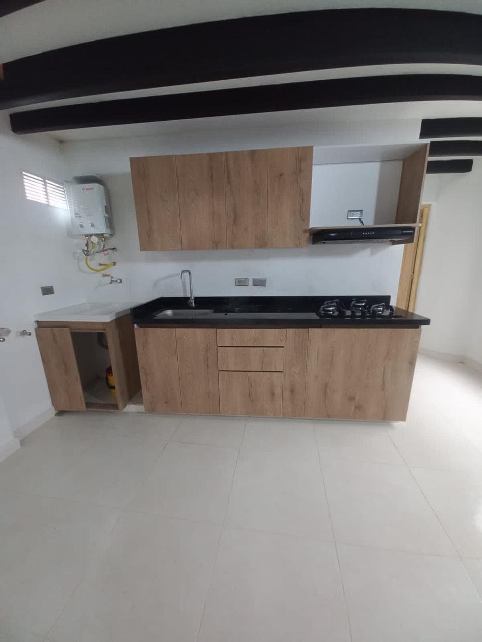 Apartamento en arriendo en Barrio Cristóbal, La America, Medellín — foto 3 de 18