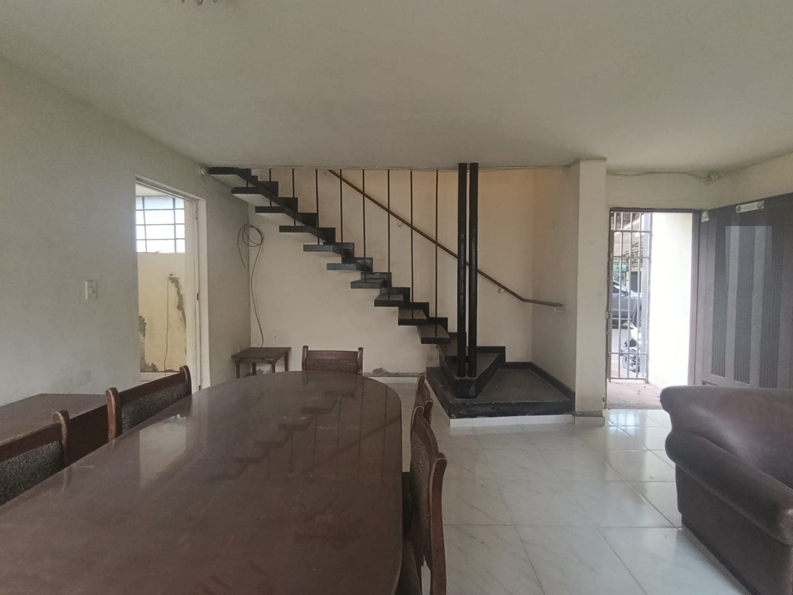 Casa Comercial en arriendo en San Joaquín, Laureles, Medellín — foto 1 de 16