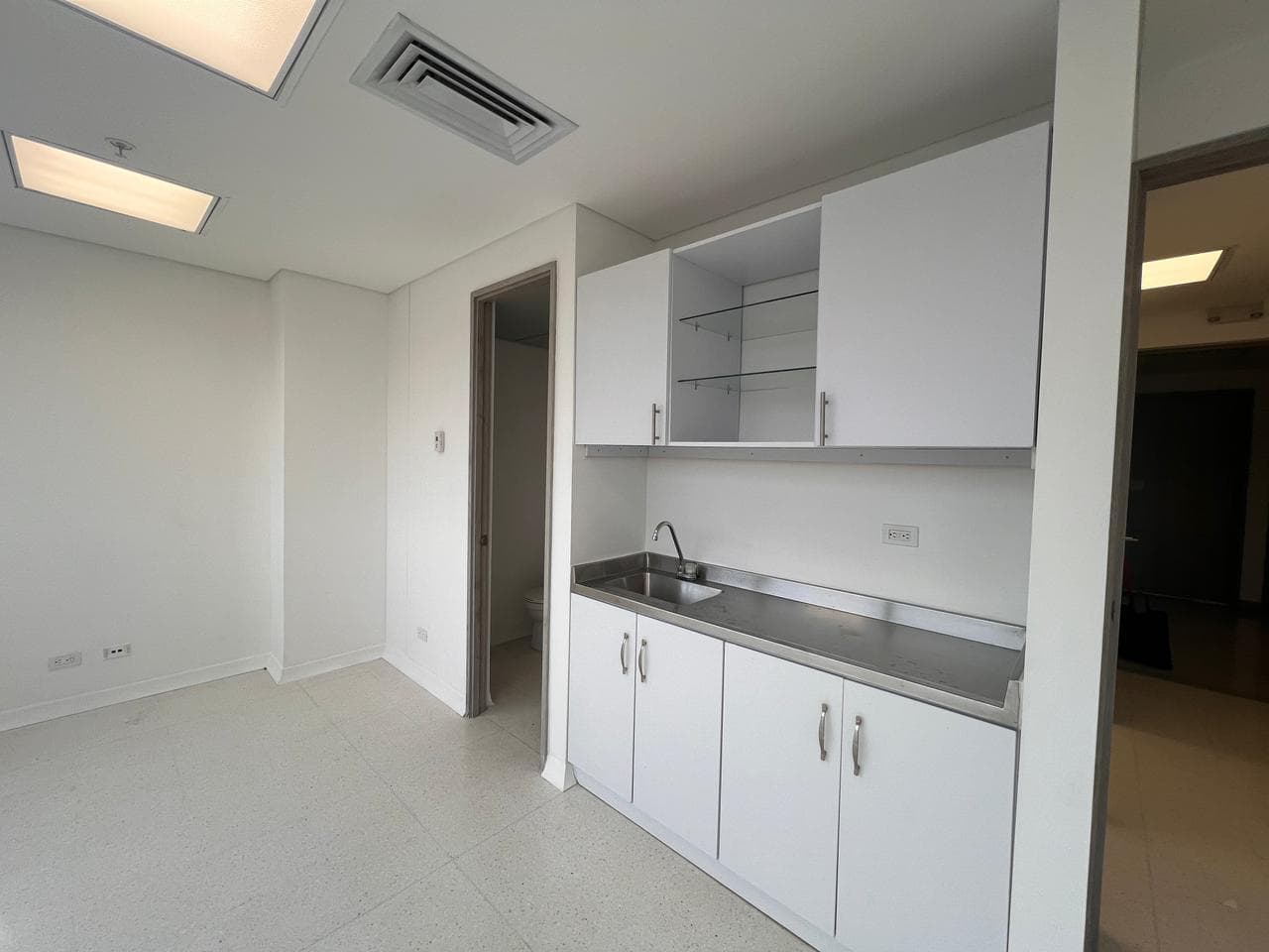 Consultorio en arriendo en Mayorca, Sabaneta — foto 2 de 13