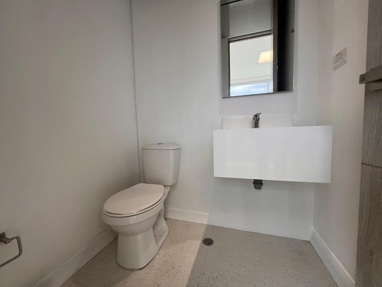 Consultorio en arriendo en Mayorca, Sabaneta — foto 4 de 13