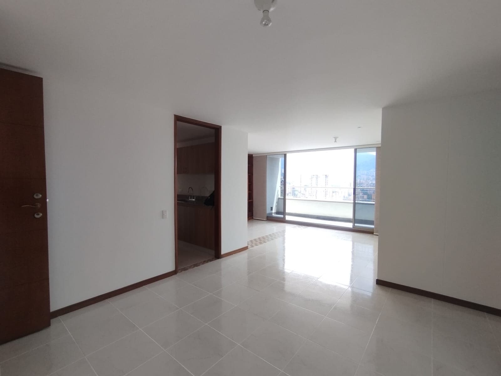 Apartamento en arriendo en Santa María De Los Ángeles, El Poblado, Medellín — foto 2 de 20
