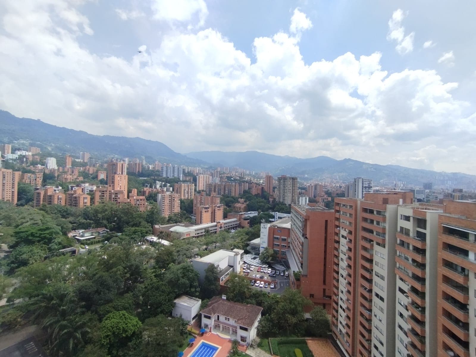 Apartamento en arriendo en Santa María De Los Ángeles, El Poblado, Medellín — foto 5 de 20