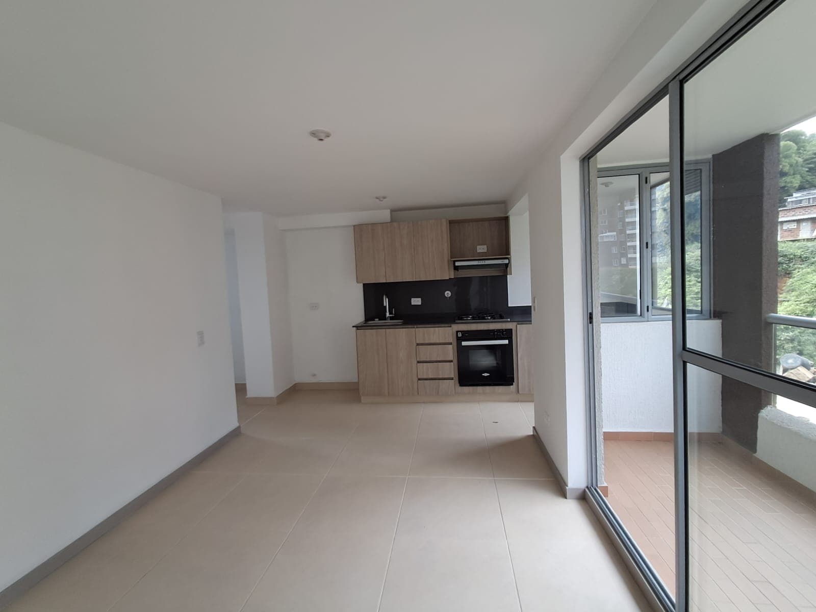 Apartamento en arriendo en La Cuenca, Envigado — foto 1 de 20