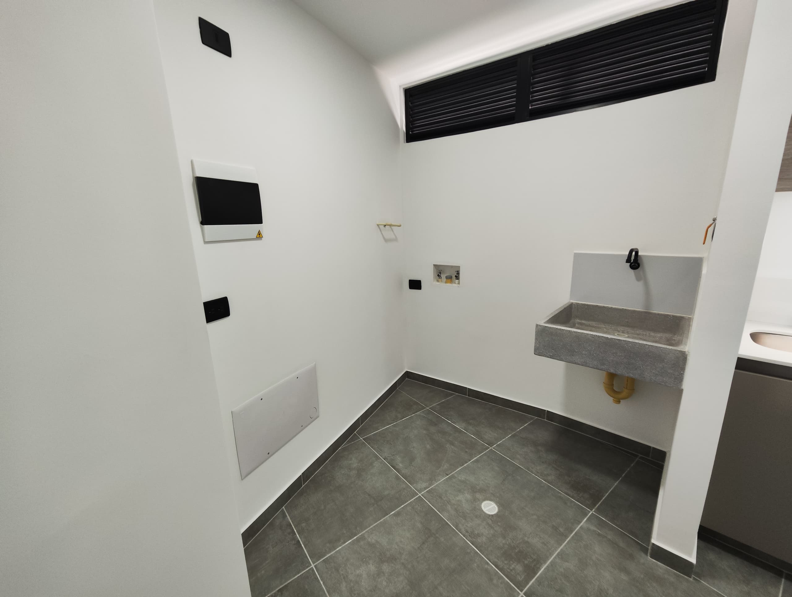 Apartaestudio en arriendo en Loma Del Escobero, Envigado — foto 4 de 12