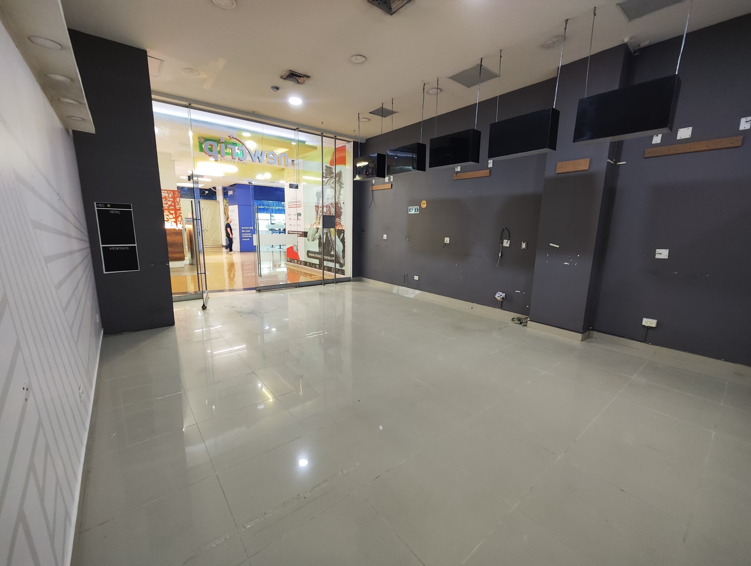 Local en arriendo en Perpetuo Socorro, Centro, Medellín — foto 3 de 12