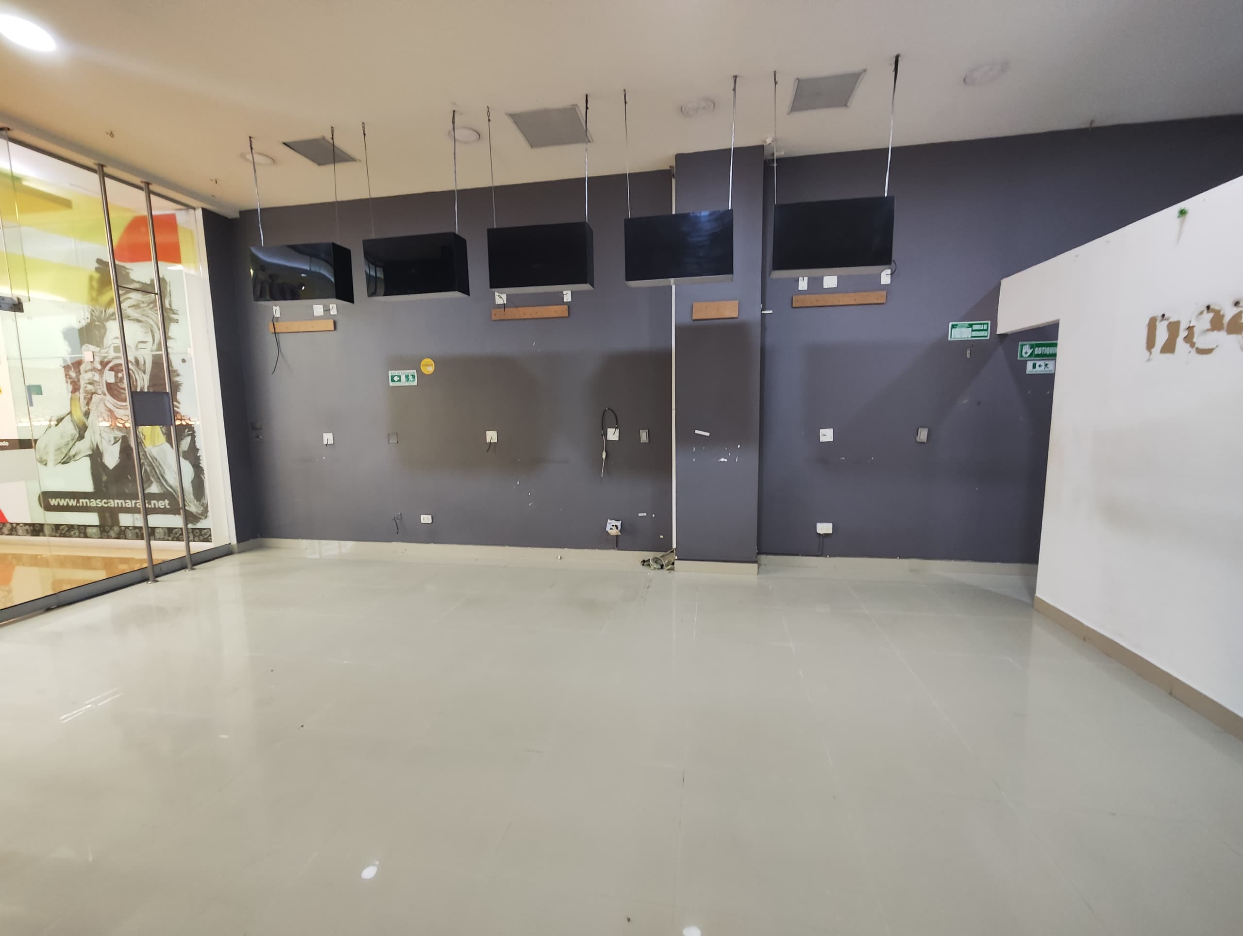 Local en arriendo en Perpetuo Socorro, Centro, Medellín — foto 4 de 12