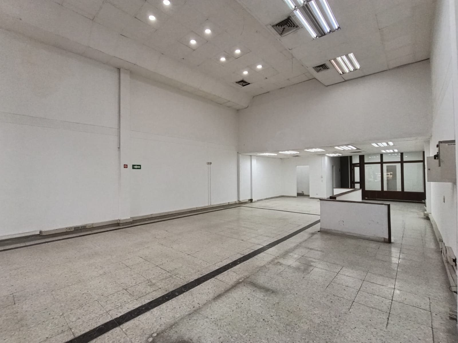 Local en arriendo en La Candelaria, Centro, Medellín — foto 4 de 20