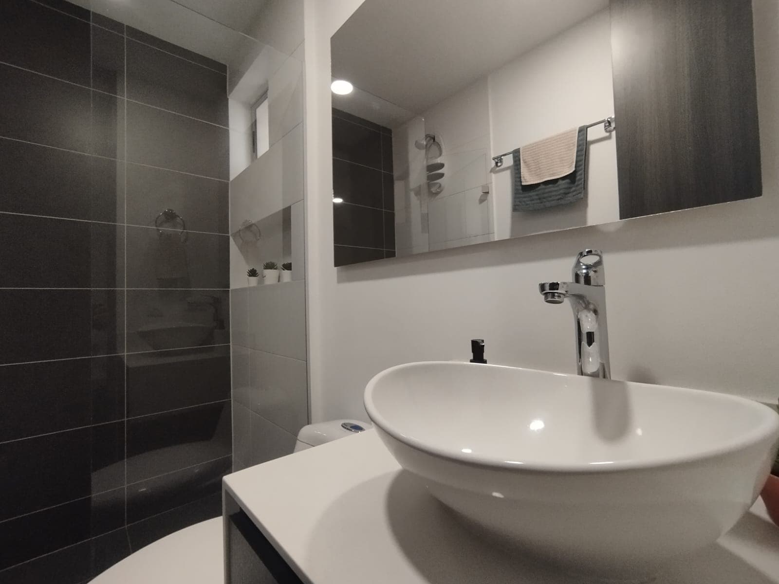 Apartamento en arriendo en Ciudad Del Rio, El Poblado, Medellín — foto 3 de 19