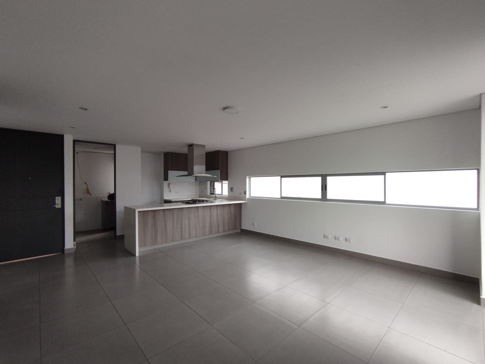 Apartamento en arriendo en Santa María De Los Ángeles, El Poblado, Medellín — foto 2 de 16