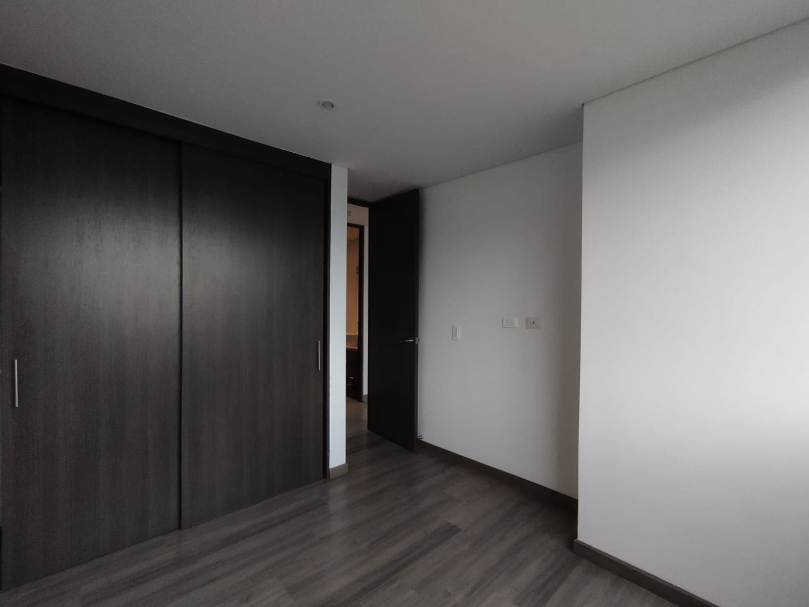 Apartamento en arriendo en Santa María De Los Ángeles, El Poblado, Medellín — foto 5 de 16