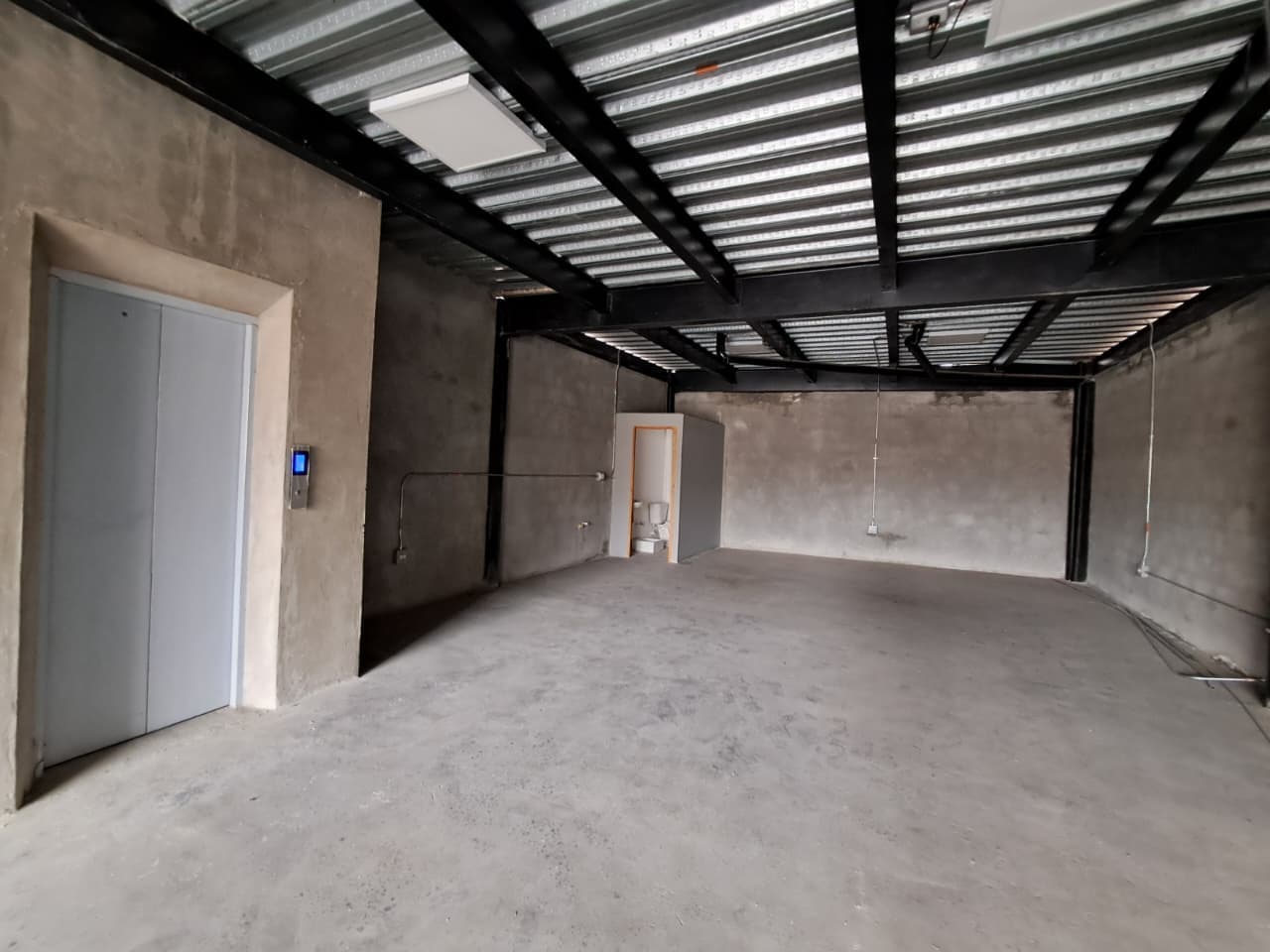 Local en arriendo en Buenos Aires, Centro, Medellín — foto 1 de 19