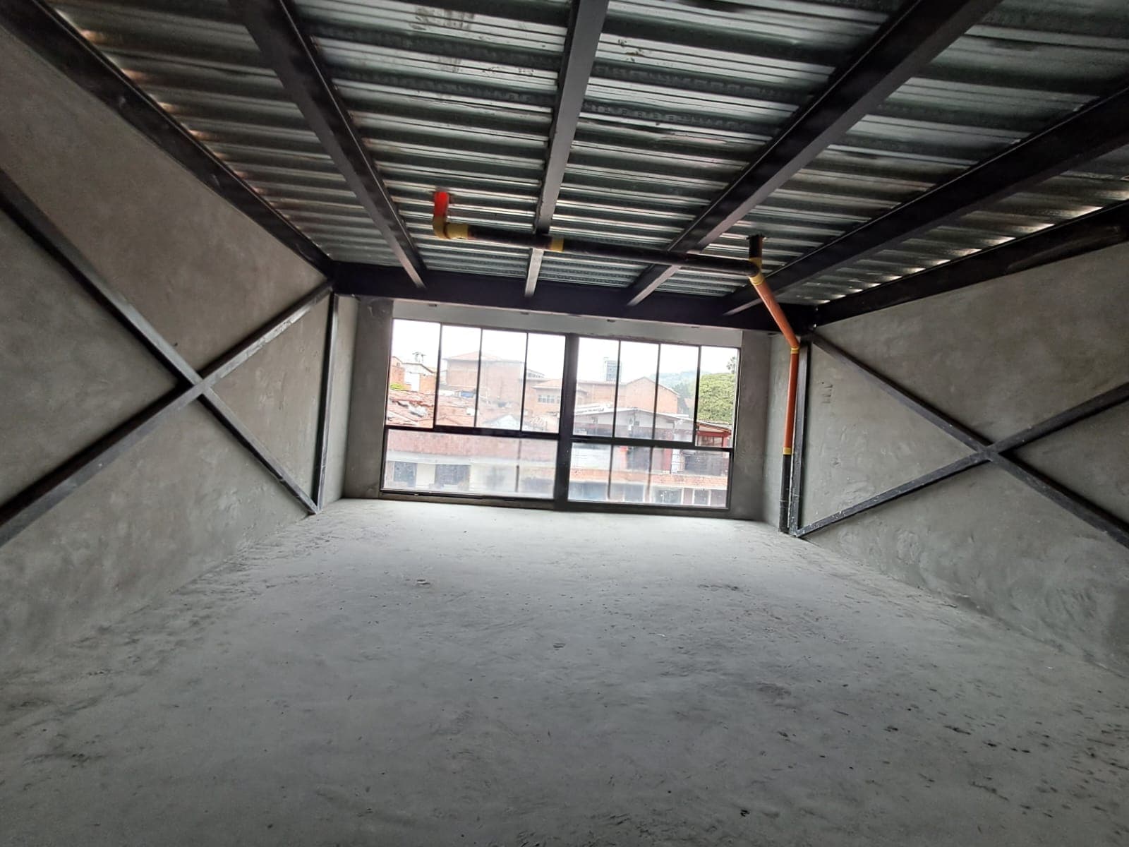 Local en arriendo en Buenos Aires, Centro, Medellín — foto 1 de 20