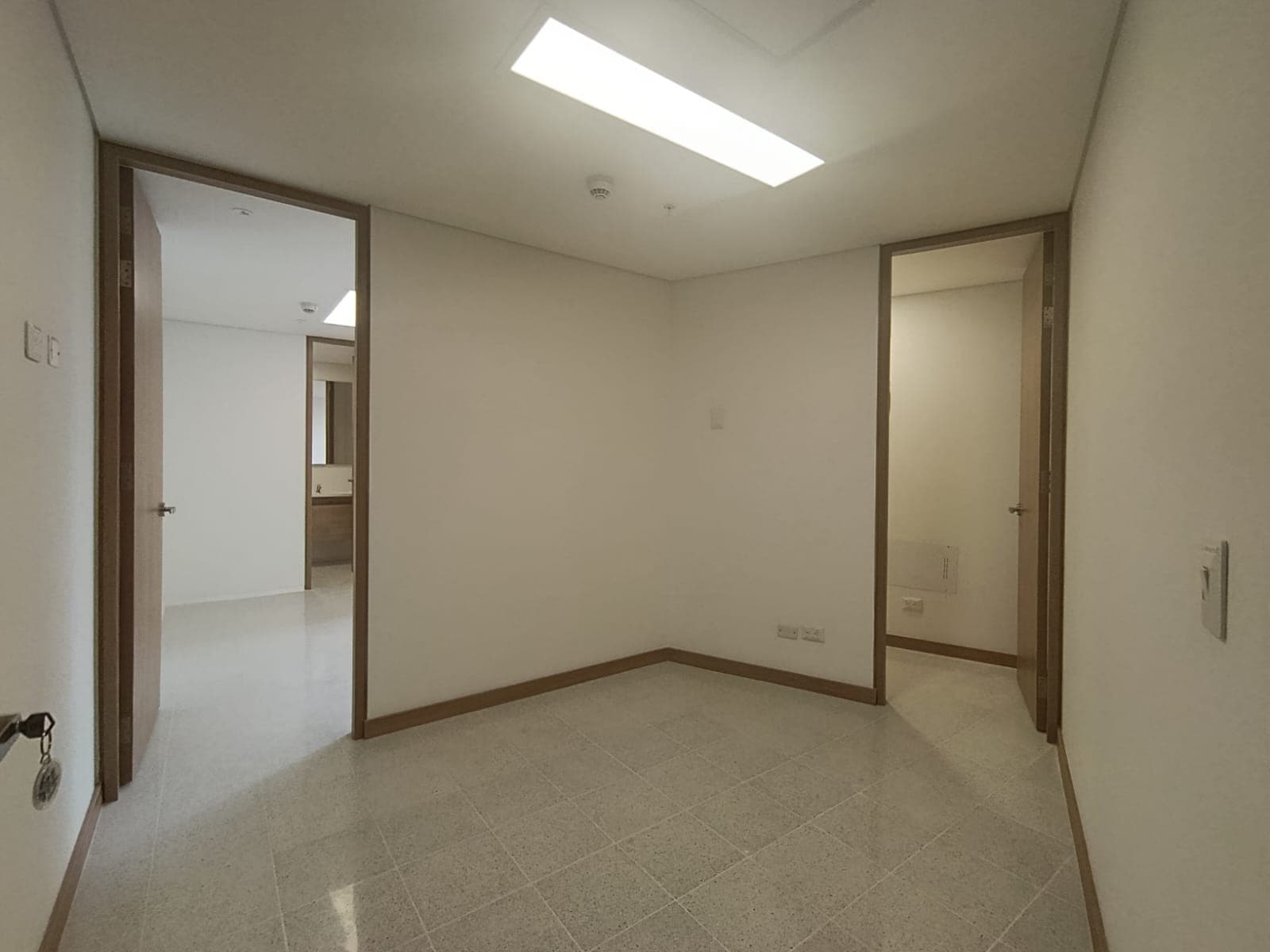 Consultorio en arriendo en El Velódromo, Laureles, Medellín — foto 1 de 15