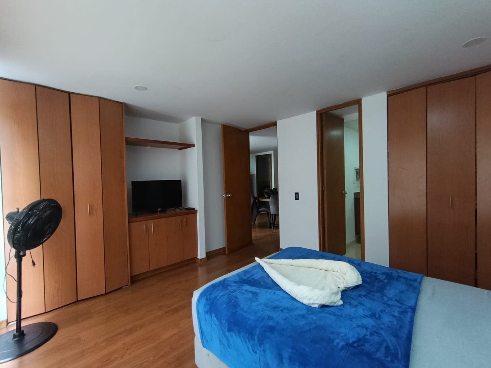 Apartamento en arriendo en Conquistadores, Laureles, Medellín — foto 3 de 16