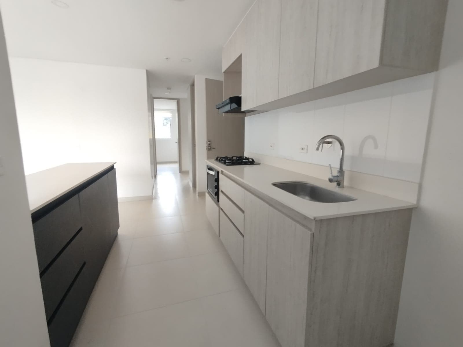 Apartamento en arriendo en Loma Del Escobero, Envigado — foto 3 de 13
