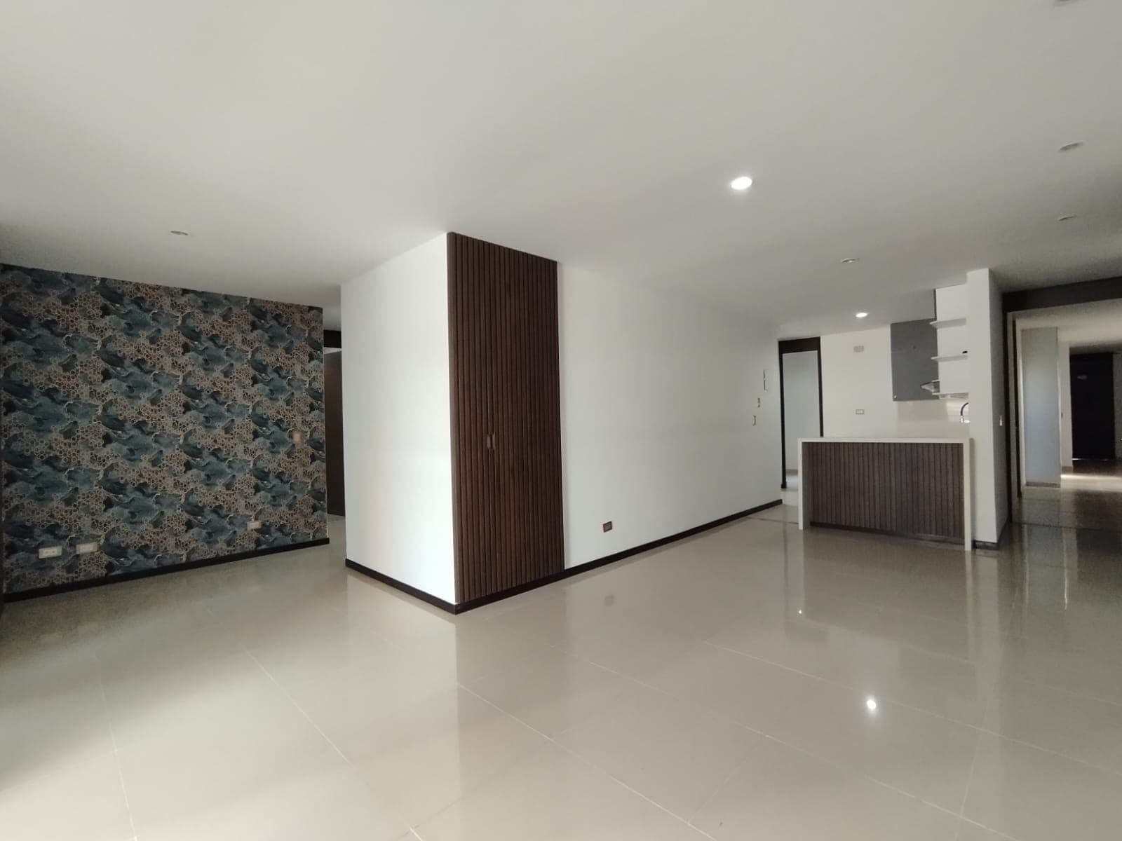 Apartamento en arriendo en Castropol, El Poblado, Medellín — foto 1 de 20