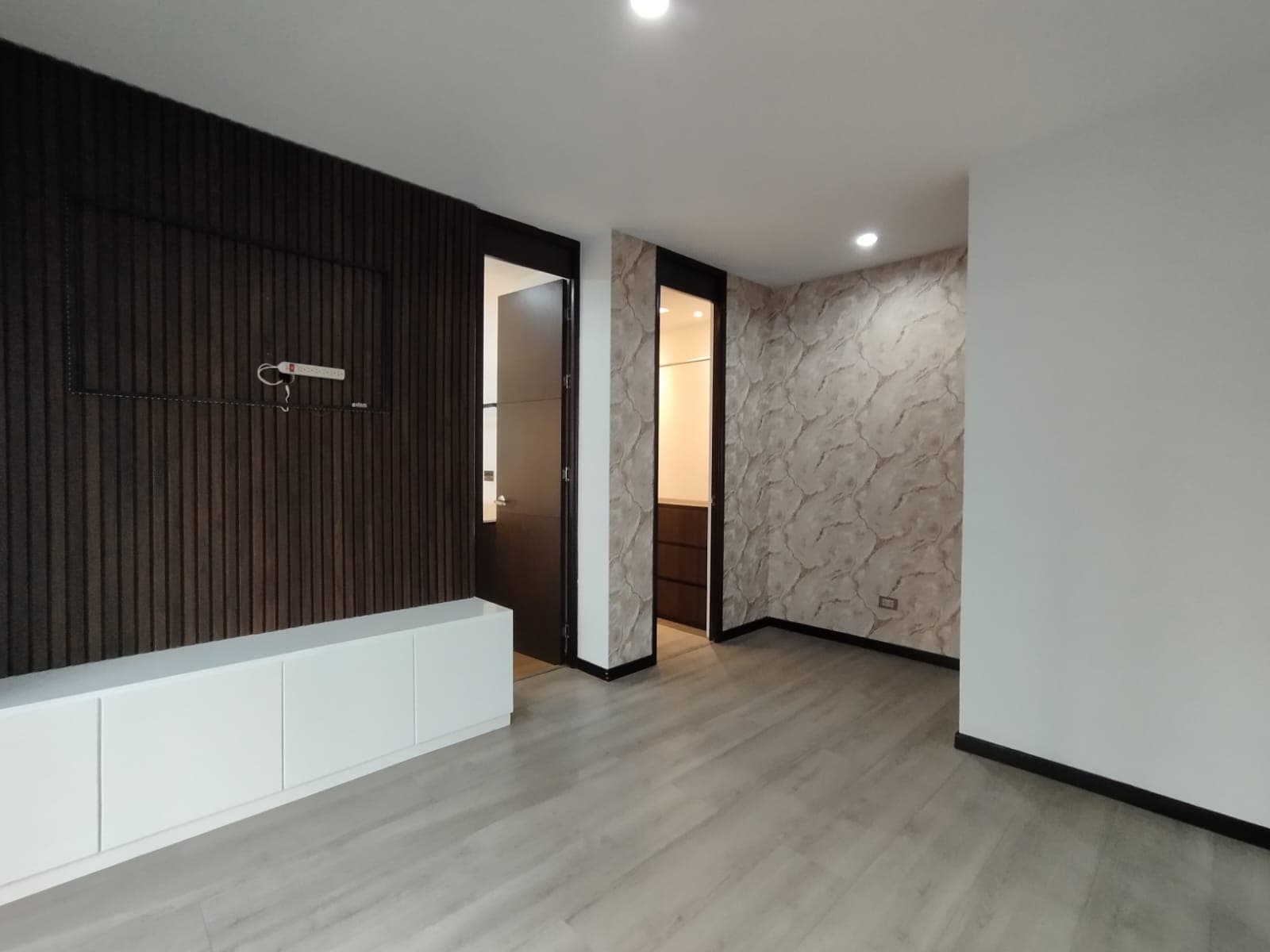Apartamento en arriendo en Castropol, El Poblado, Medellín — foto 5 de 20