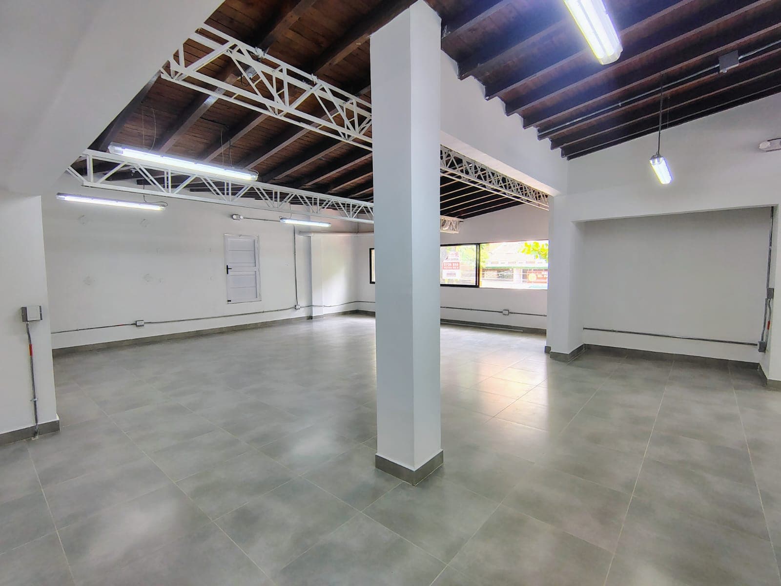 Oficina en arriendo en Laureles, Medellín — foto 5 de 18