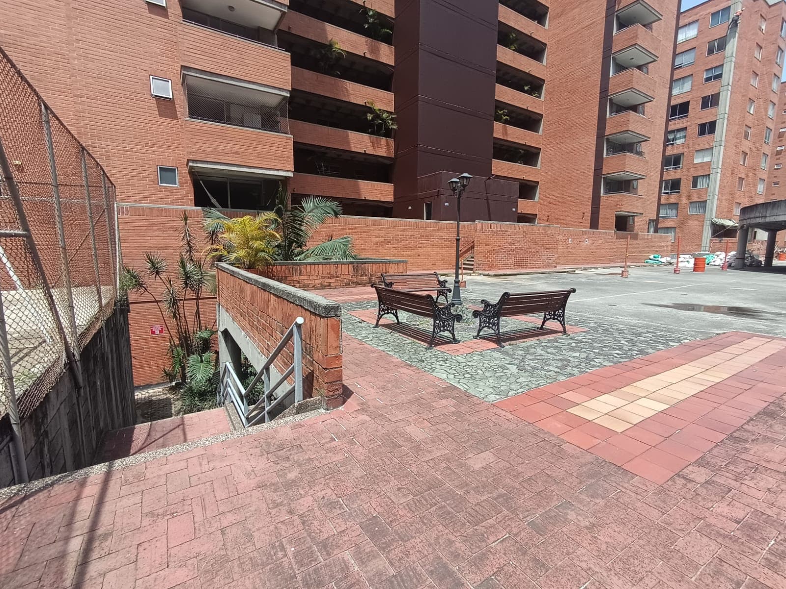 Apartamento en arriendo en Loma Del Indio, El Poblado, Medellín — foto 3 de 20