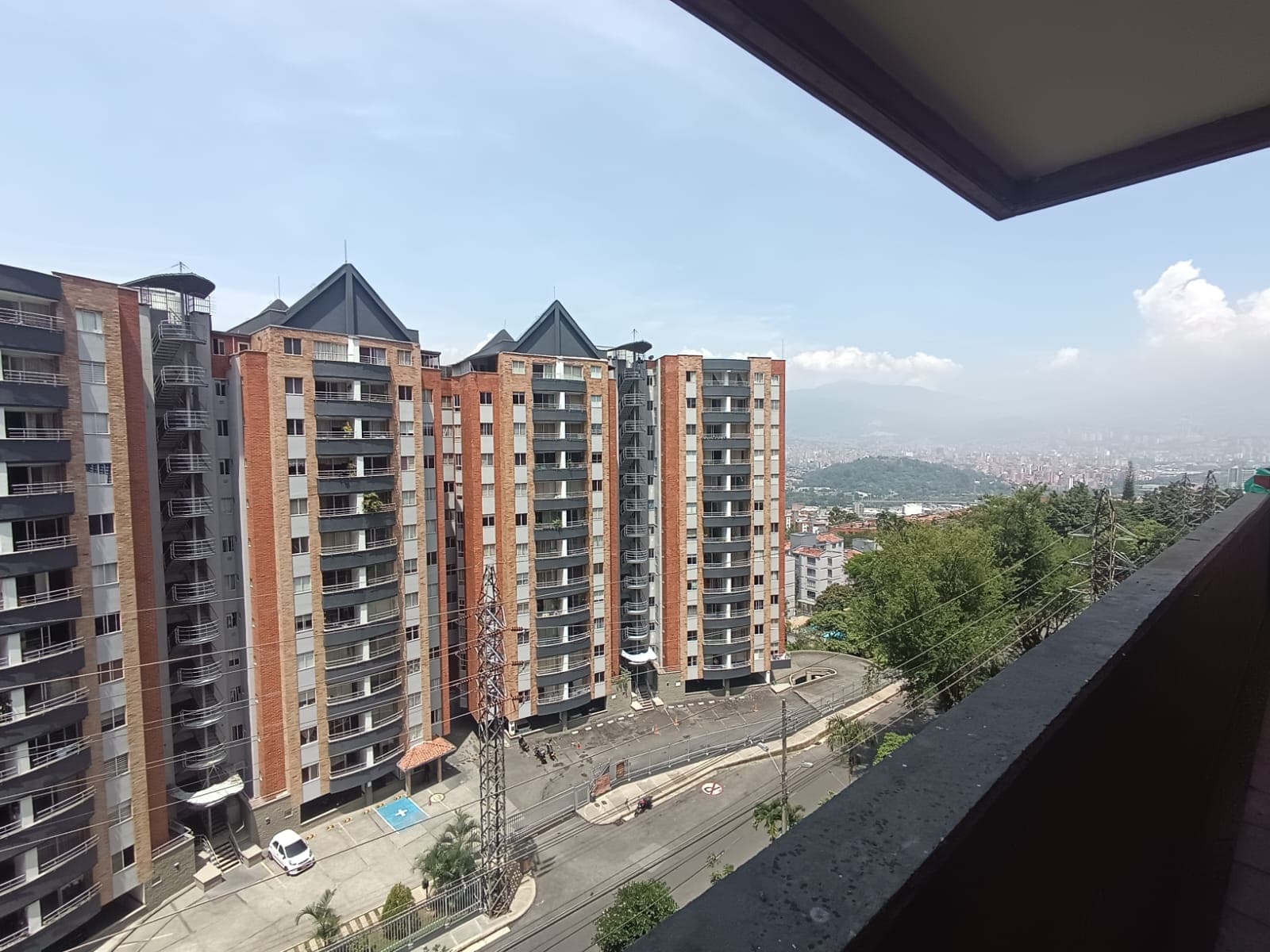 Apartamento en arriendo en Loma Del Indio, El Poblado, Medellín — foto 5 de 20