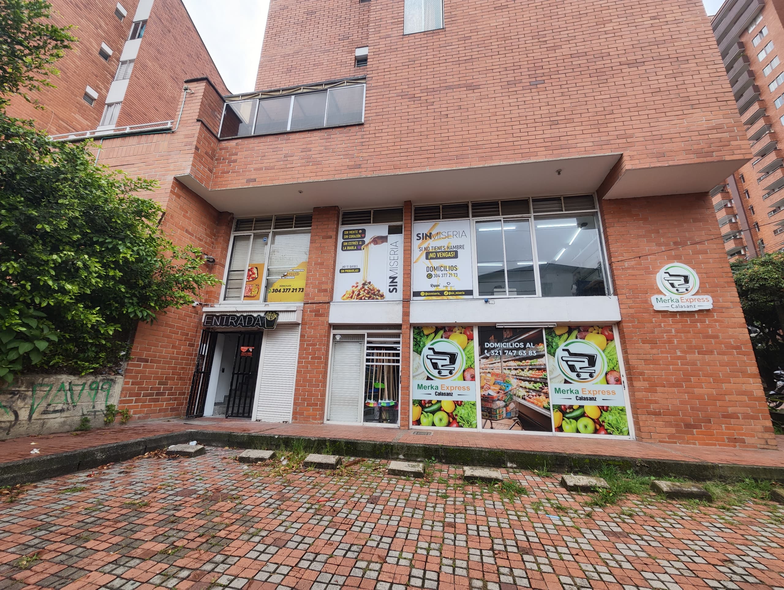 Local en arriendo en Calasanz, La America, Medellín — foto 3 de 13