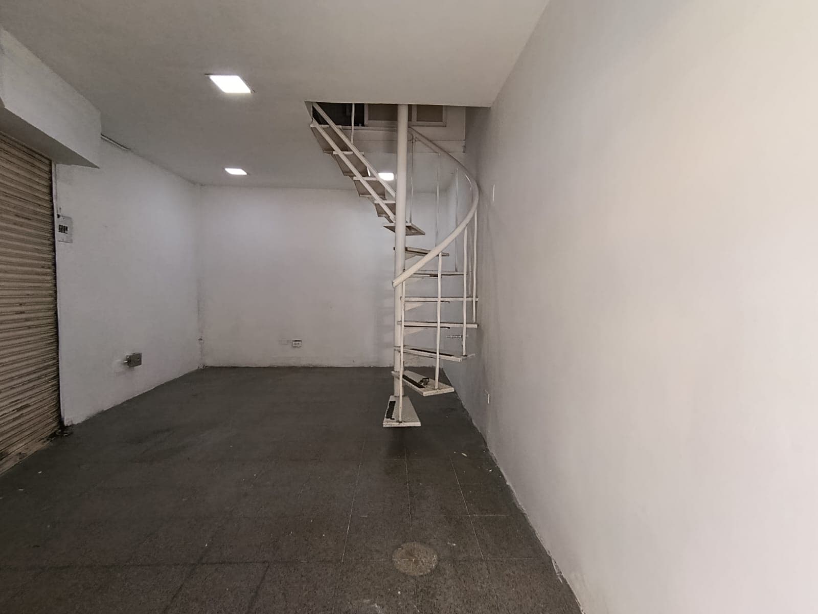 Local en arriendo en Centro, Medellín — foto 1 de 10