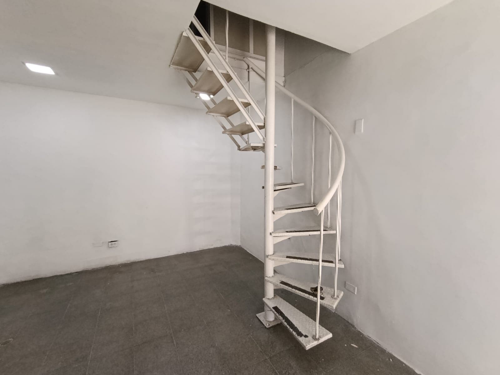 Local en arriendo en Centro, Medellín — foto 3 de 10