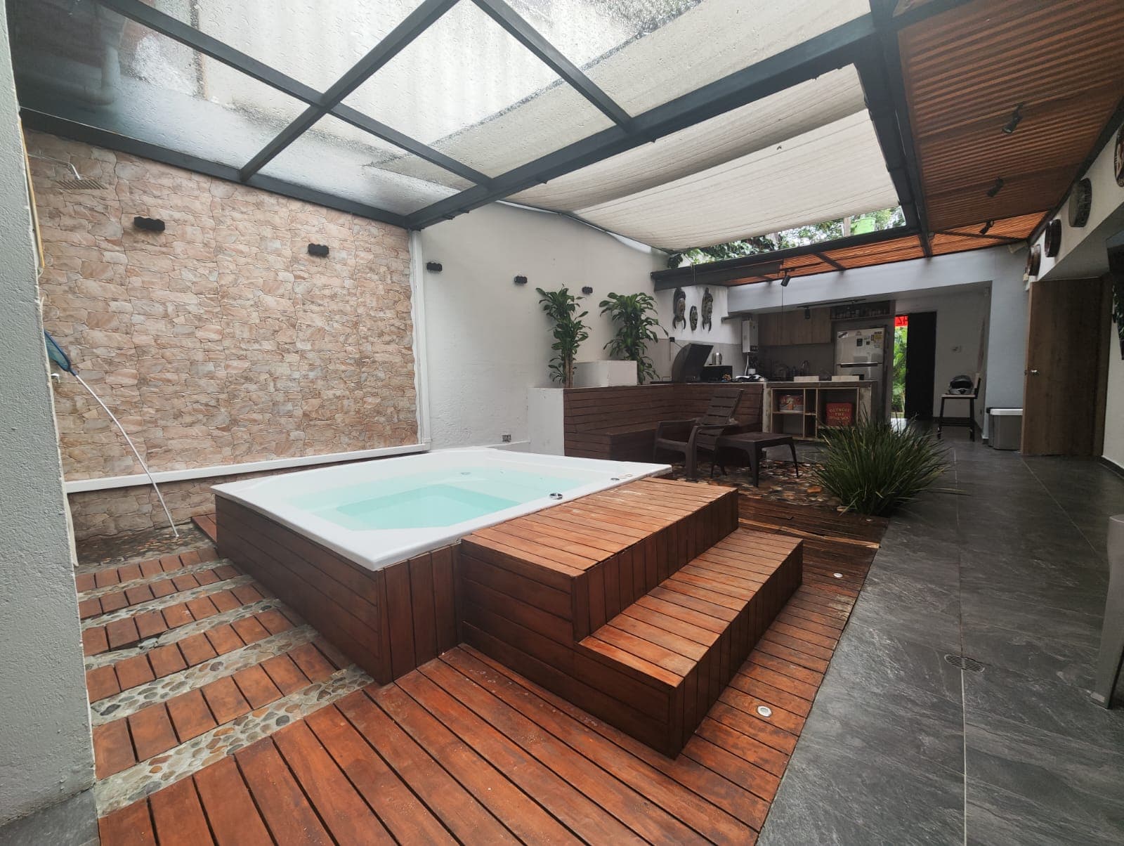 Local en arriendo en Patio Bonito, El Poblado, Medellín — foto 2 de 20