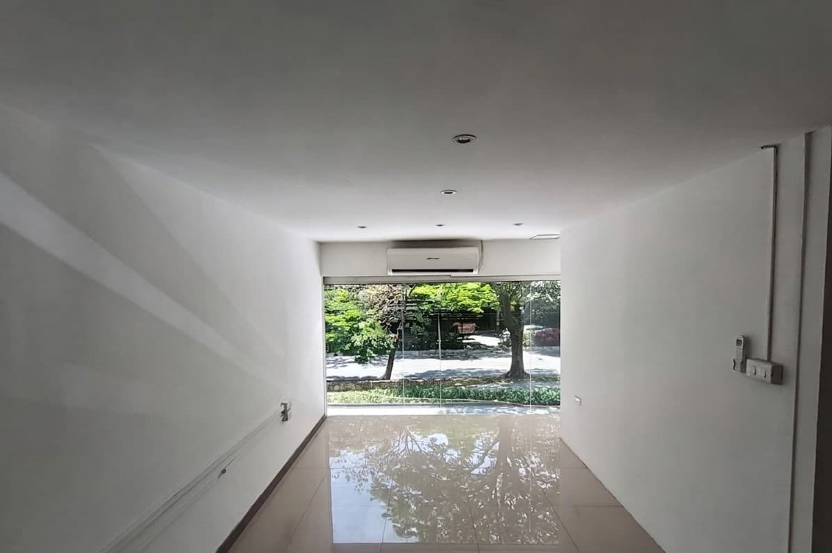 Local en arriendo en El Poblado, Medellín — foto 2 de 12
