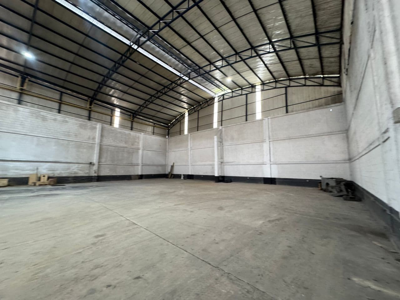 Bodega en arriendo en Caldas — foto 1 de 20
