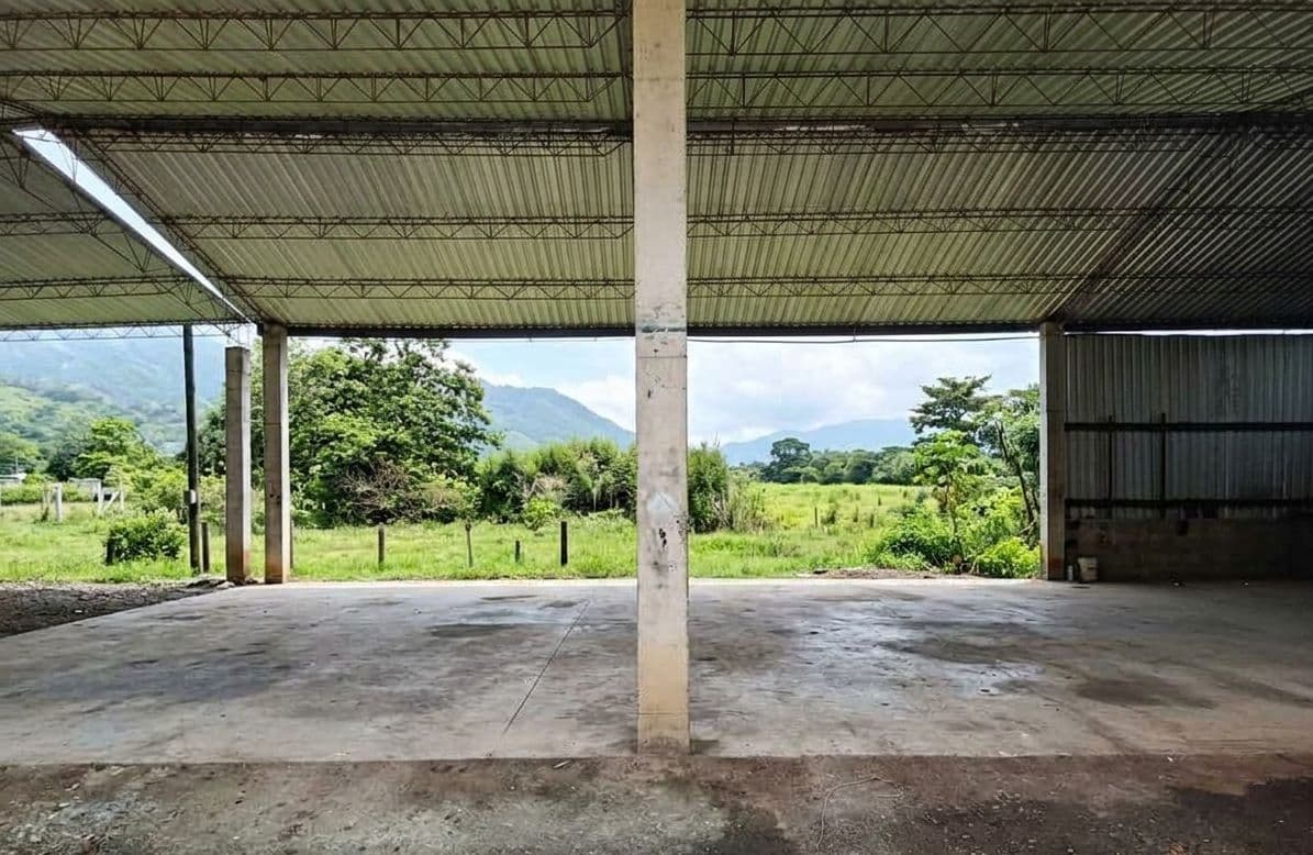 Bodega en arriendo en Barbosa — foto 1 de 10