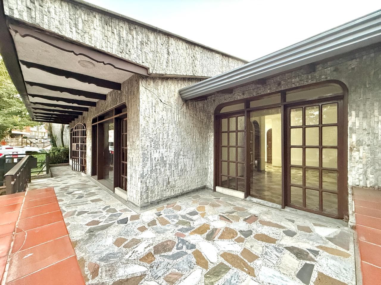 Casa Comercial en arriendo en Álamos, Terminal, Pereira — foto 1 de 20