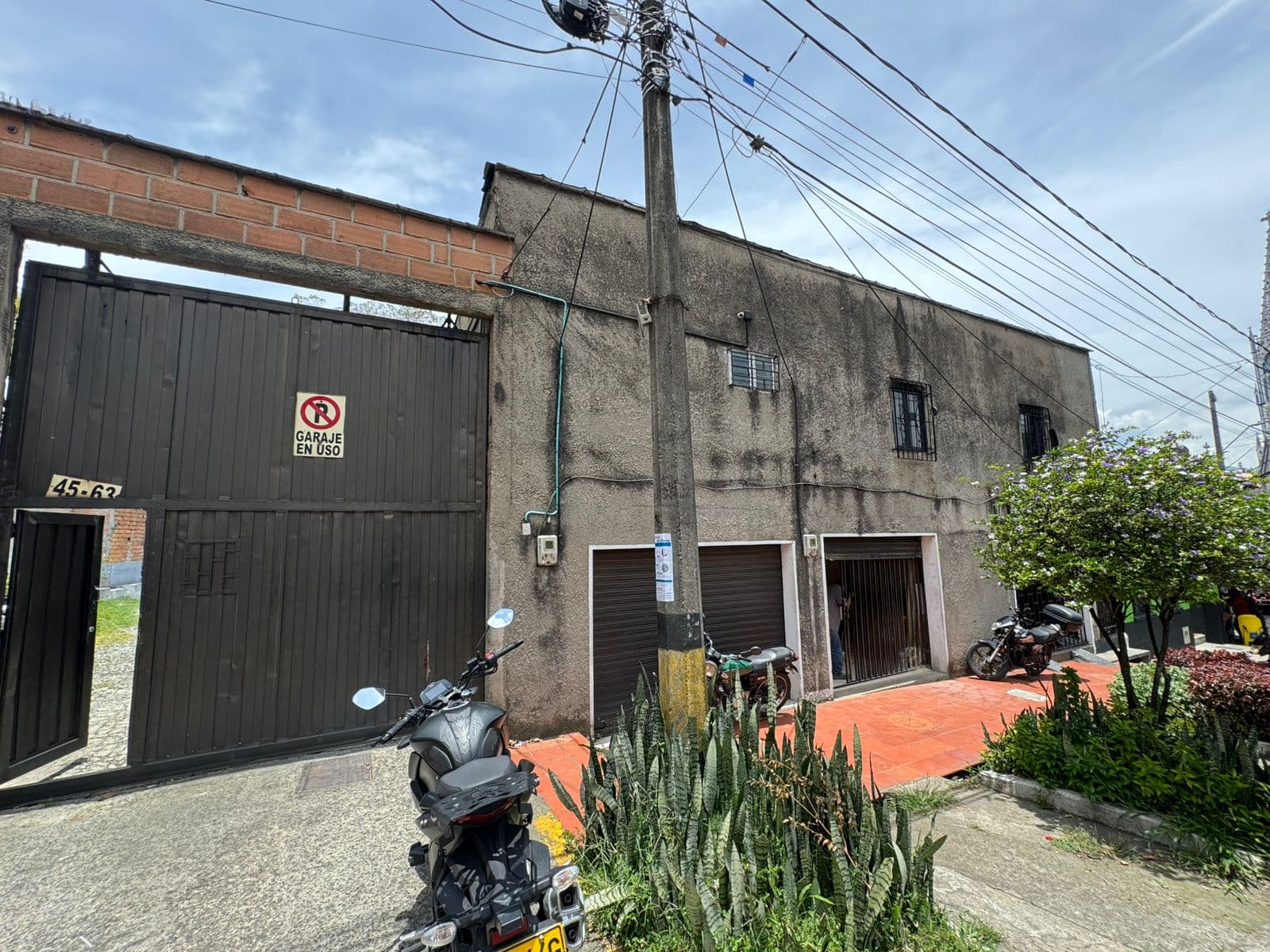 Bodega en arriendo en Manrique Central, Centro, Medellín — foto 1 de 18