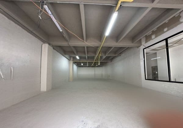 Local en arriendo en Manrique Central, Centro, Medellín — foto 2 de 10