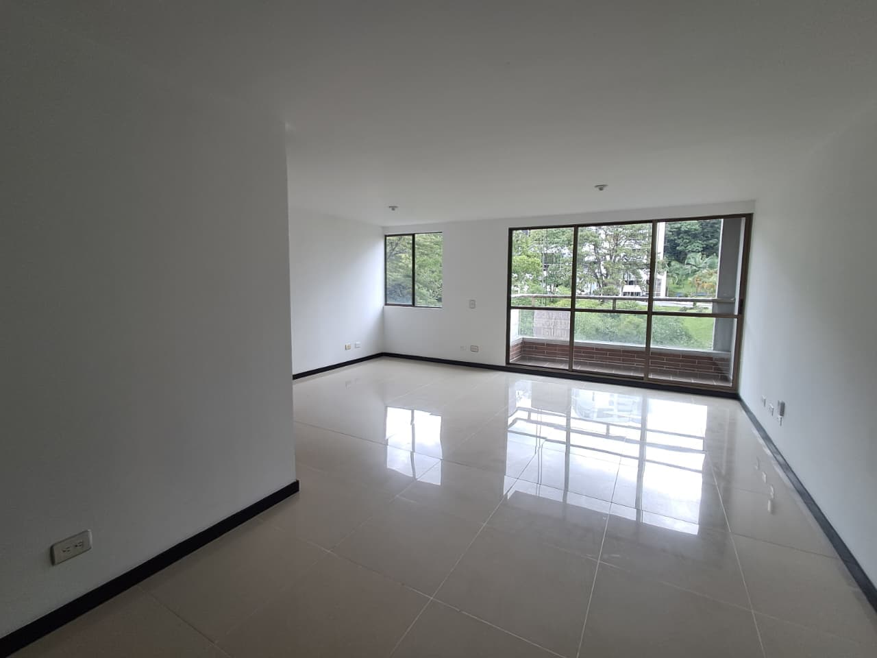 Apartamento en arriendo en Los Balsos, El Poblado, Medellín — foto 5 de 20