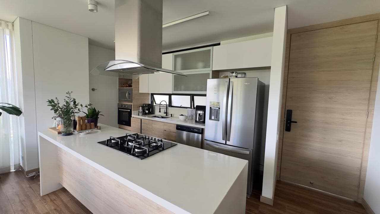 Apartamento en arriendo en Loma Del Escobero, Envigado — foto 5 de 16