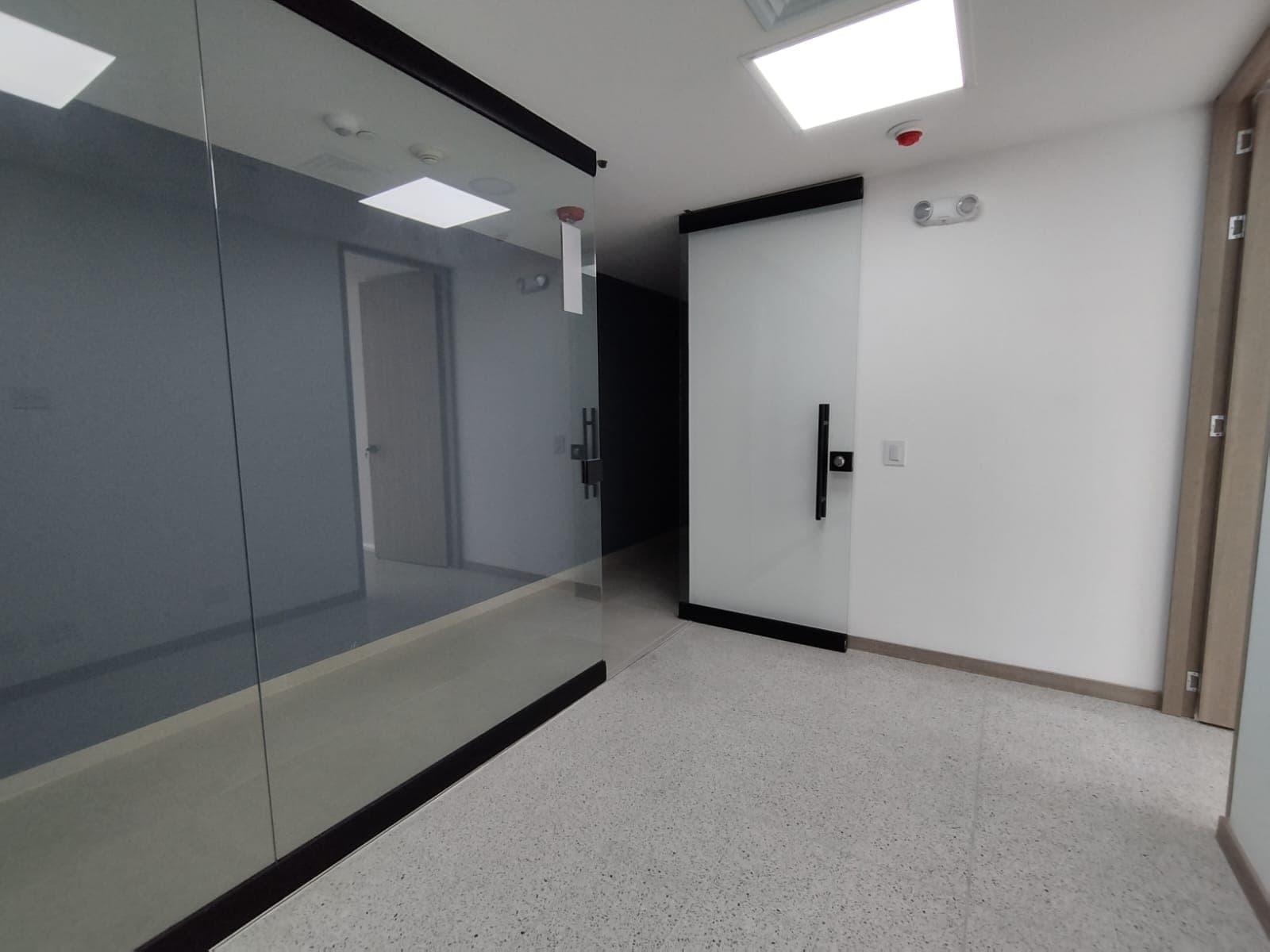 Consultorio en arriendo en San Diego, El Poblado, Medellín — foto 3 de 12