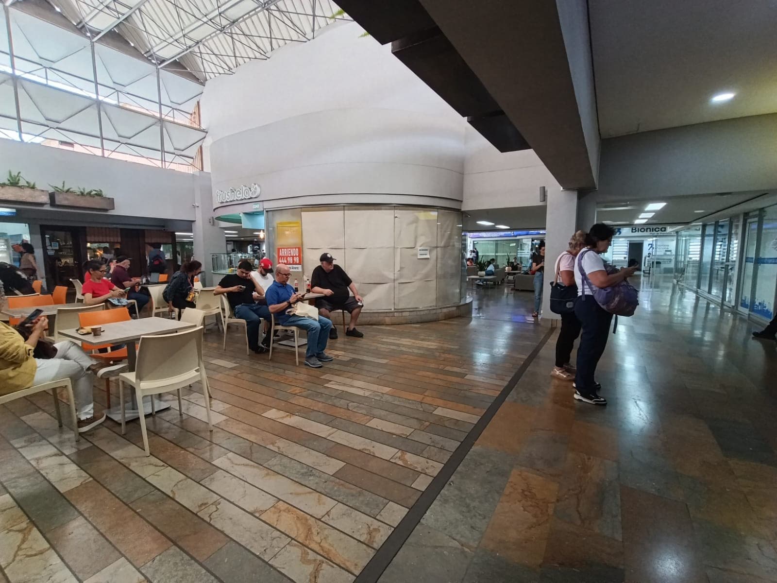 Local en arriendo en San Diego, El Poblado, Medellín — foto 4 de 11