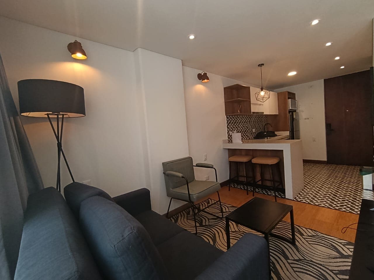 Apartaestudio en arriendo en La Candelaria, Bogotá, D.c. — foto 1 de 20