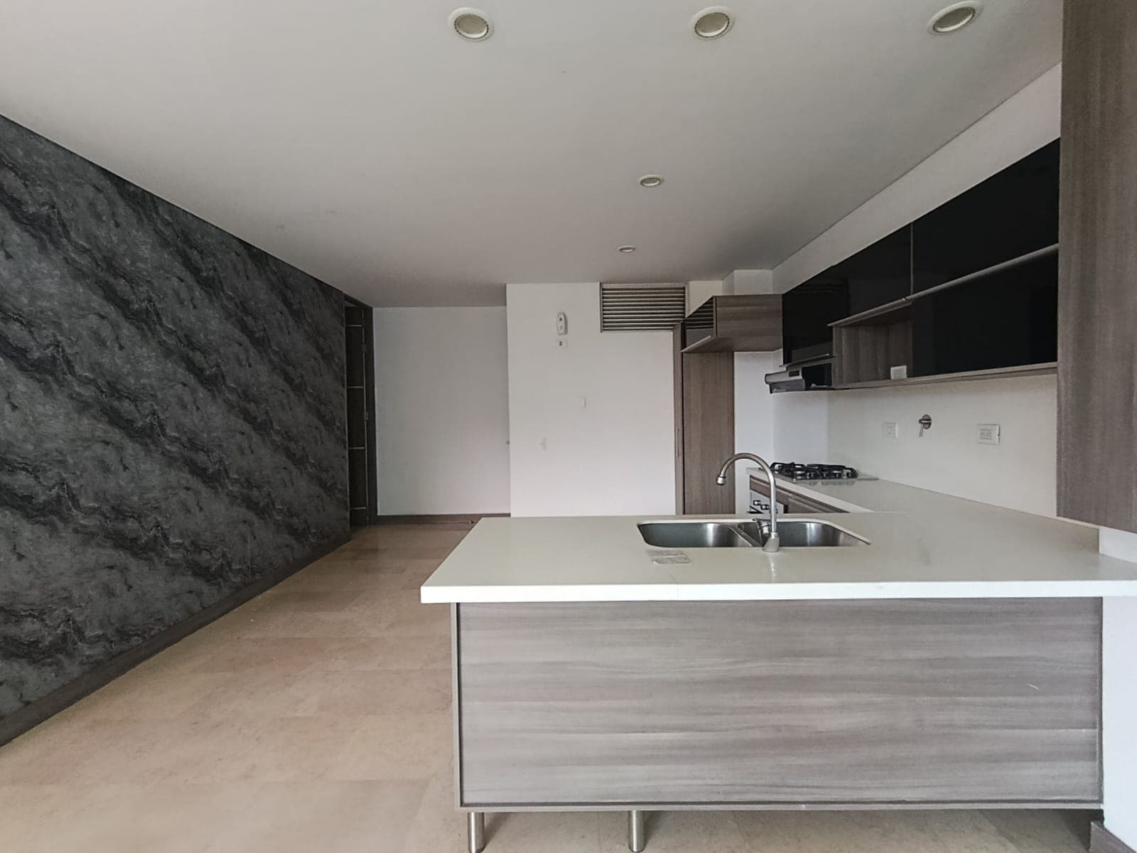 Apartamento en arriendo en Aves María, Sabaneta — foto 1 de 17