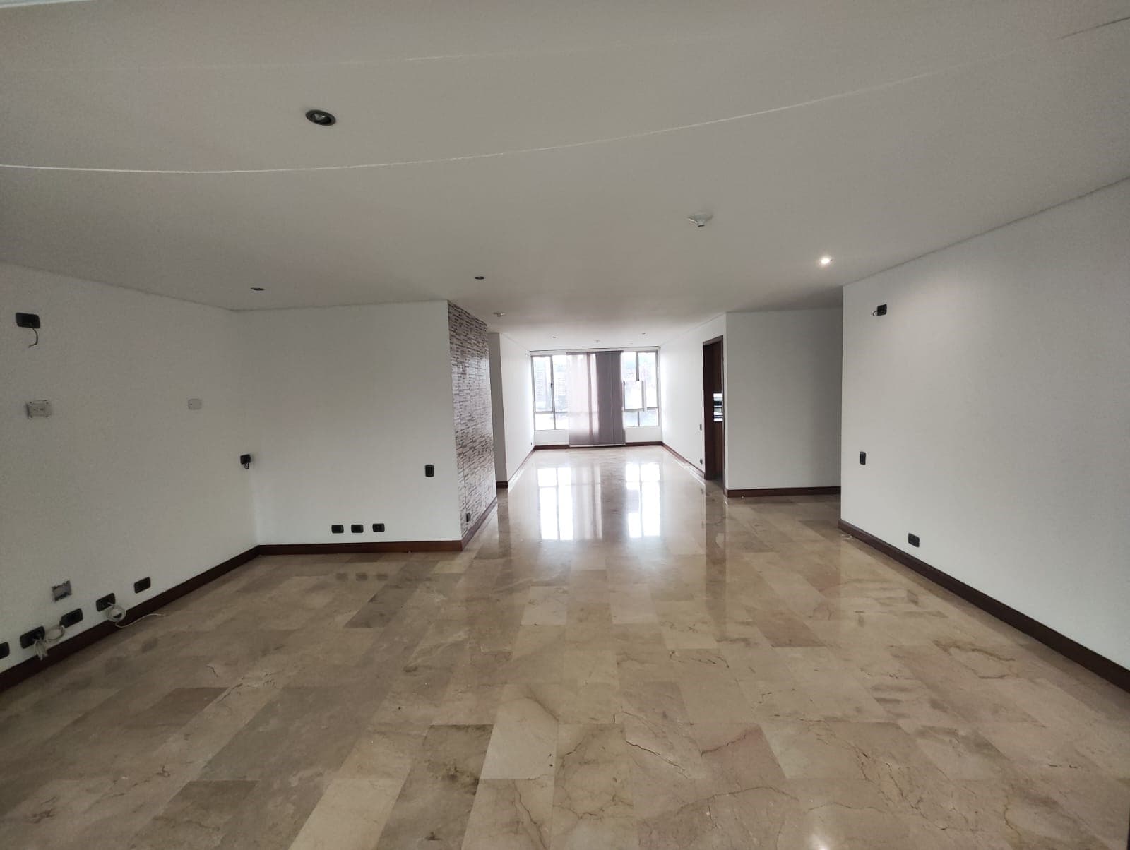 Apartamento en arriendo en La Florida El, El Poblado, Medellín — foto 1 de 20