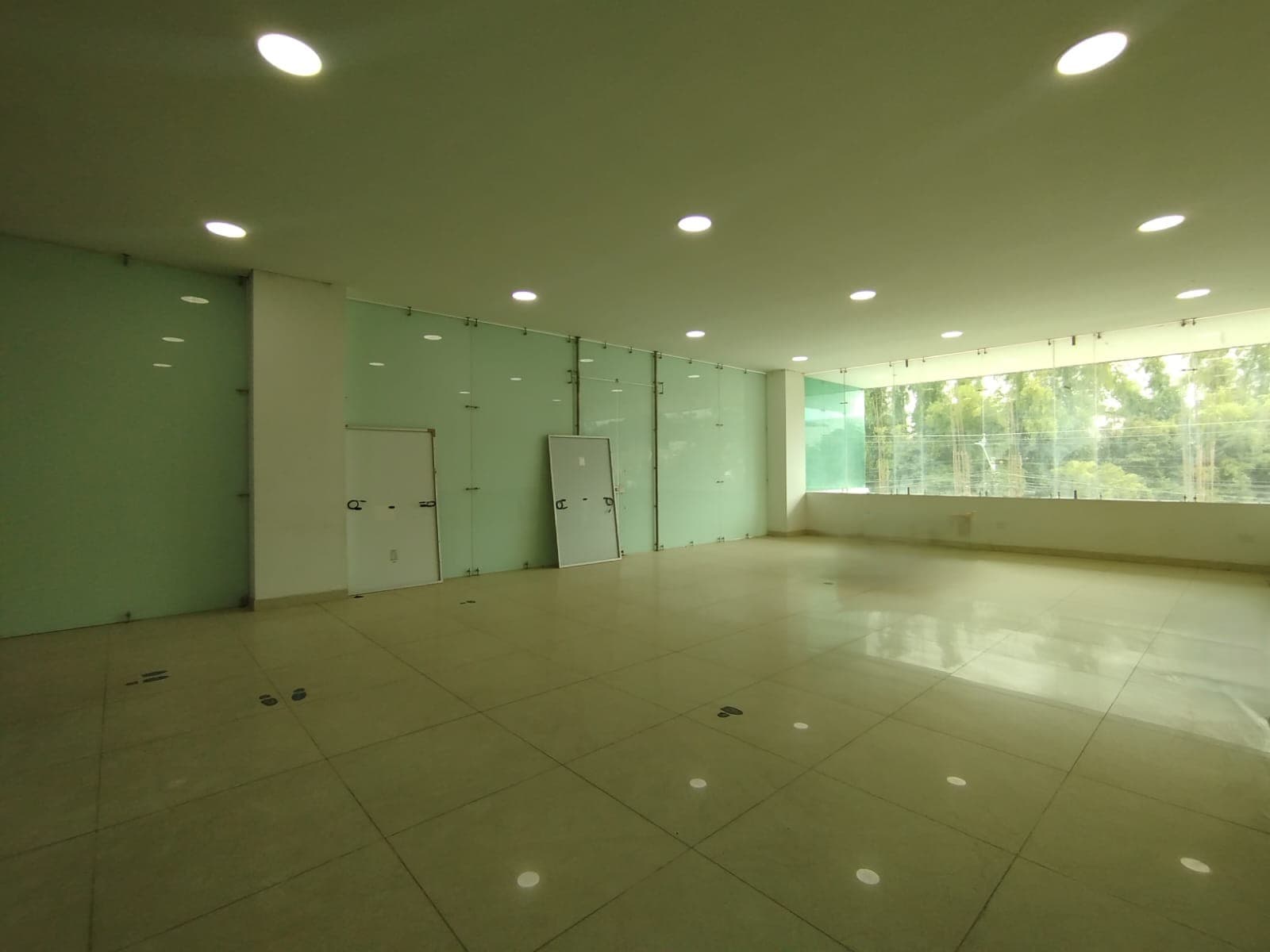 Local en arriendo en Marinilla — foto 2 de 10