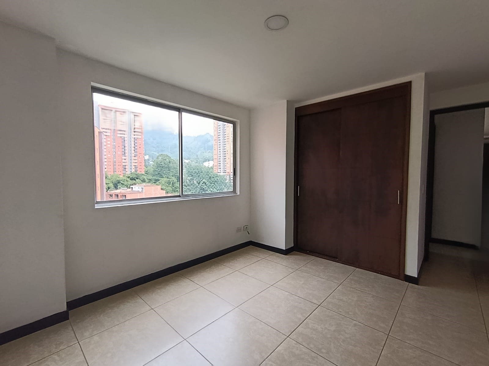 Apartamento en arriendo en La Doctora, Sabaneta — foto 3 de 12
