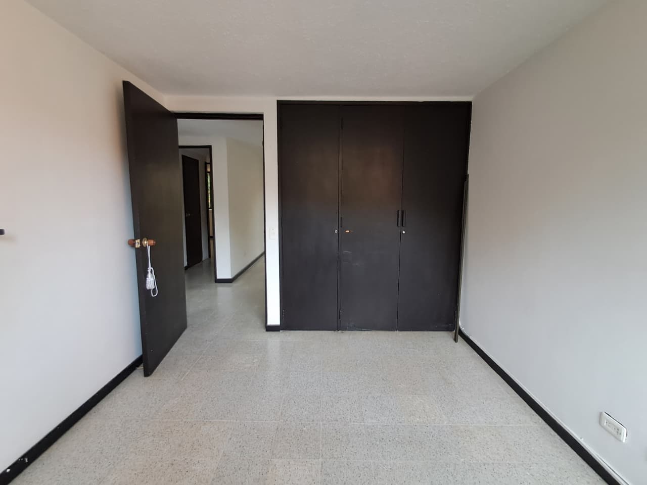 Apartamento en arriendo en Carlos e. Restrepo, Laureles, Medellín — foto 2 de 20