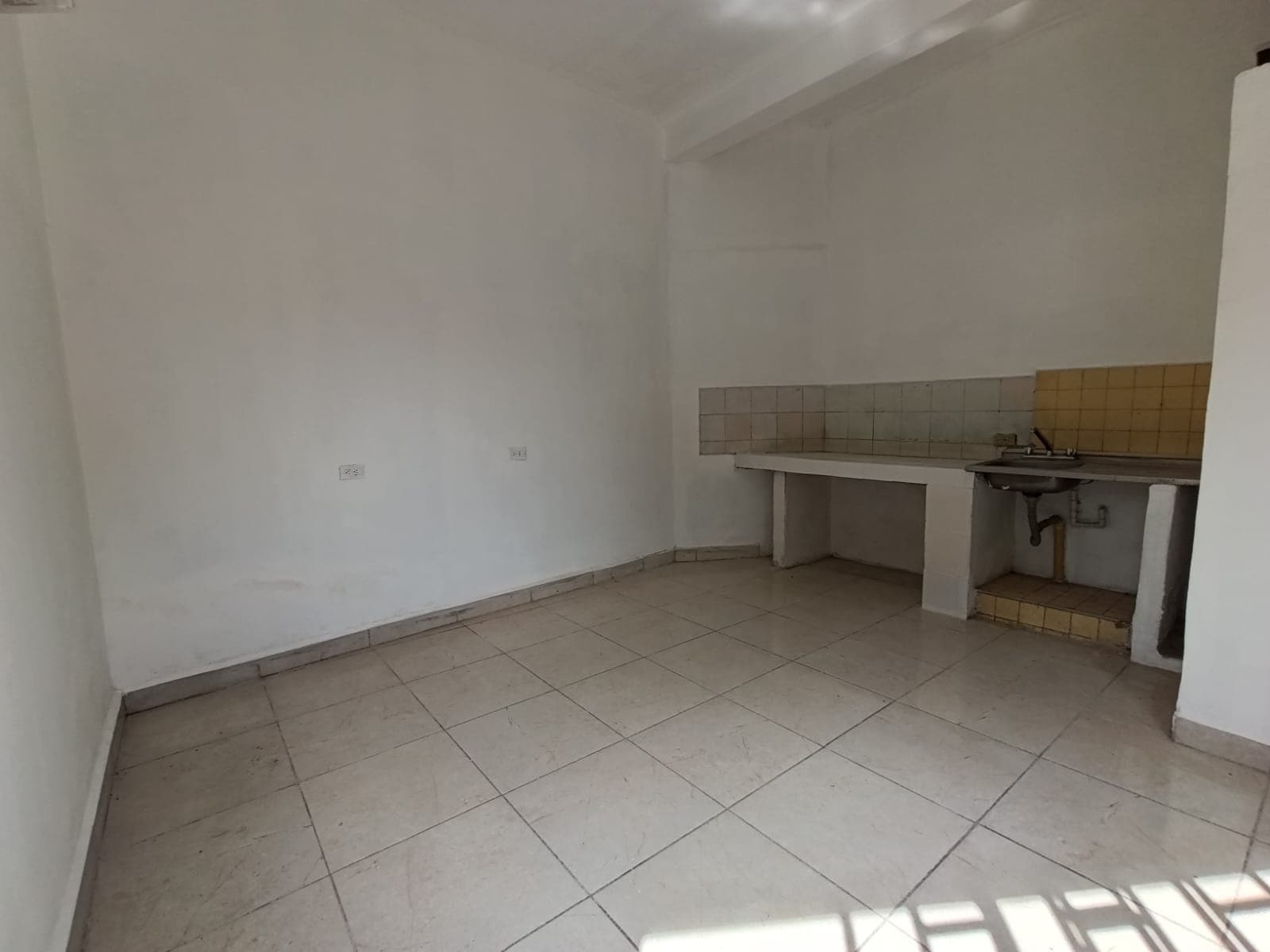 Local en arriendo en Santa Mónica, La America, Medellín — foto 4 de 16