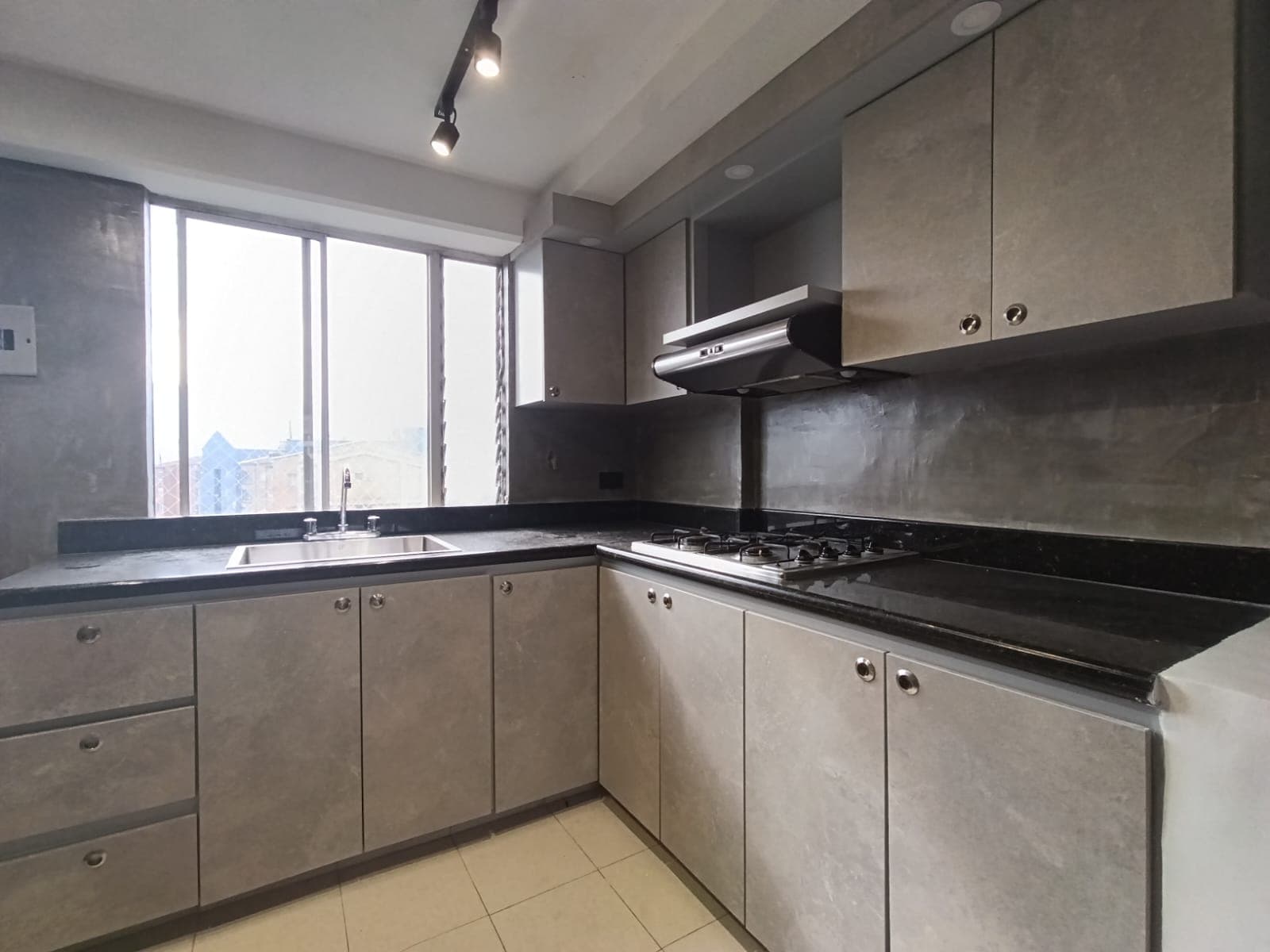 Apartamento en arriendo en Santa María De Los Ángeles, El Poblado, Medellín — foto 4 de 13