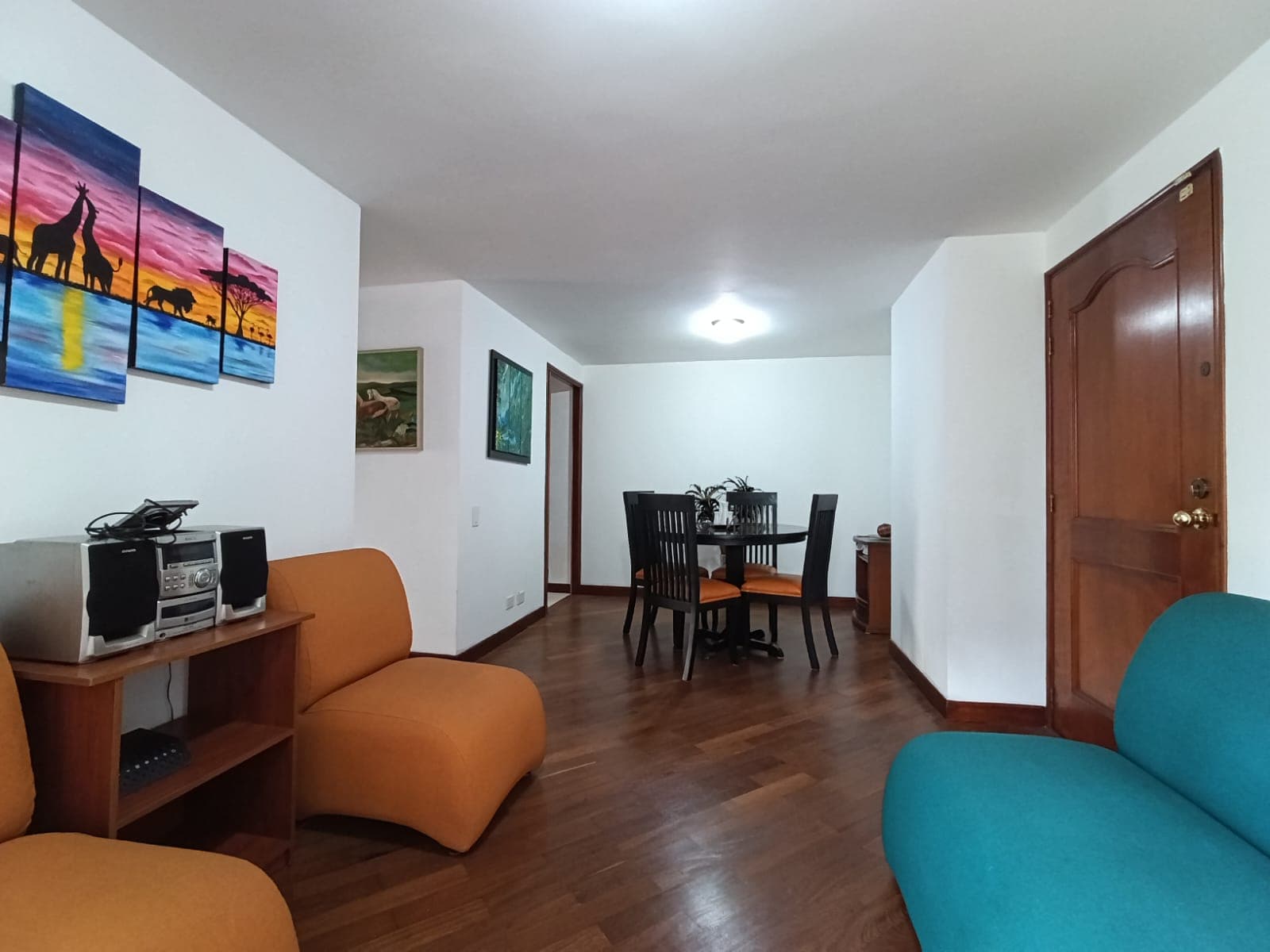 Apartamento en arriendo en Patio Bonito, El Poblado, Medellín — foto 3 de 12
