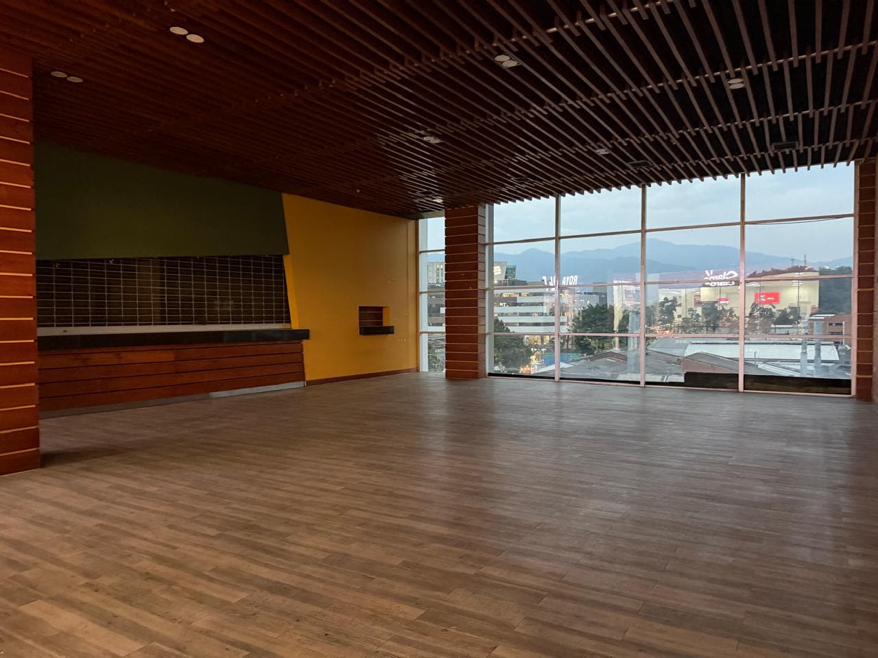 Local en arriendo en San Diego, El Poblado, Medellín — foto 2 de 13