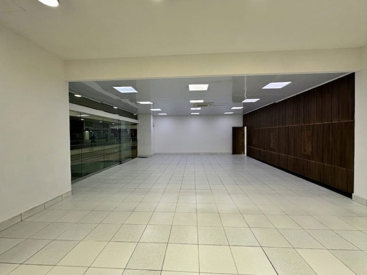 Local en arriendo en Buenos Aires, Centro, Medellín — foto 1 de 10